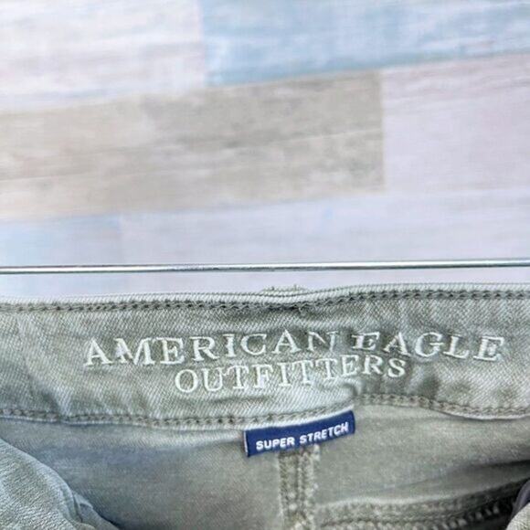 AMERICAN EAGLE Hi-Rise Shortie Jean Shorts Green Womens 0 - Picture 3 of 4